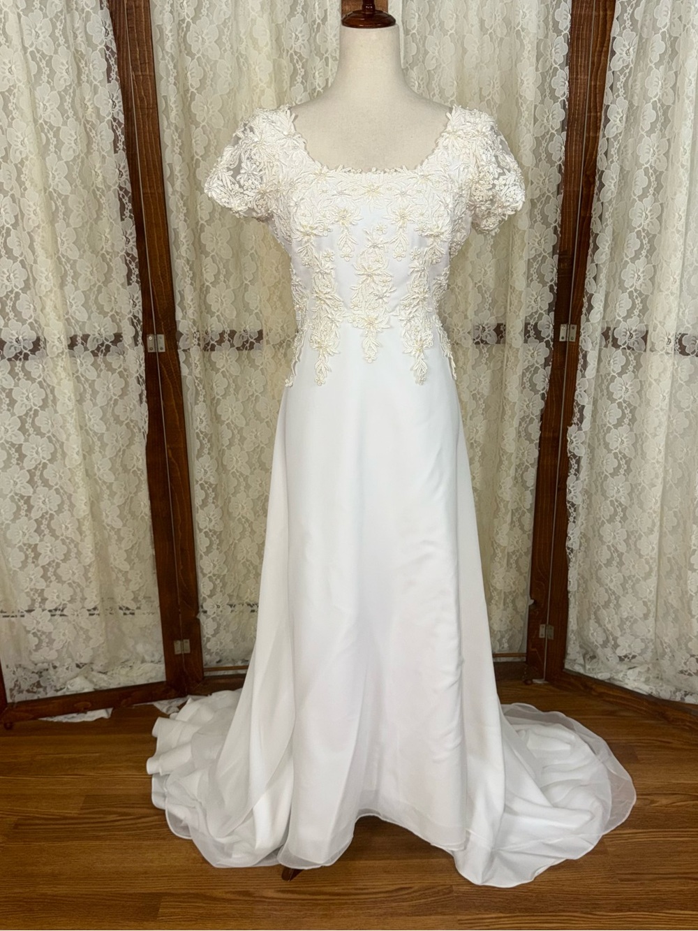 Pretty Vintage 90s Alfred Angelo Chiffon Wedding Gown